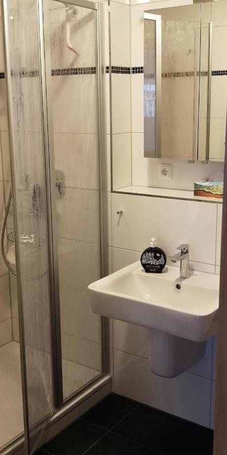 Zentrale Und Strandnahe Ferienwohnung In Kuehlungsborn Ost Ngoại thất bức ảnh